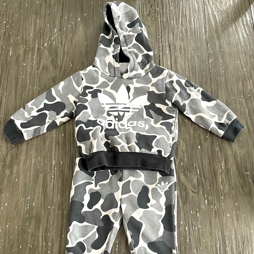 Addias: Toddler Grey Camouflage Sweat Suit